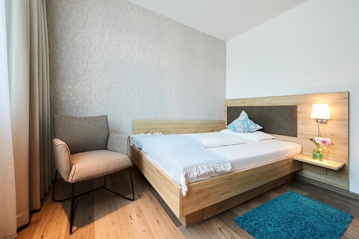 Hotel Sarah ไฮน์สแบร์ก ภายนอก รูปภาพ